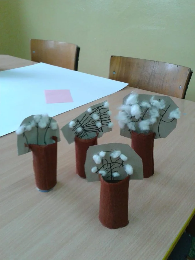 Praca plastyczna: Bazie z rolki i waty