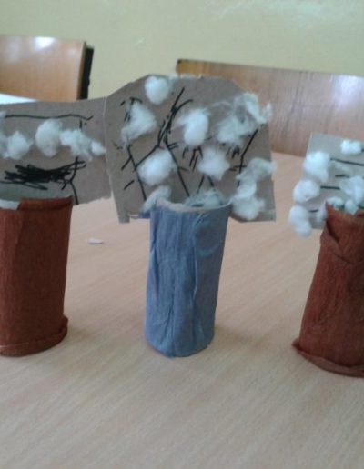 Praca plastyczna: Bazie z rolki i waty 4