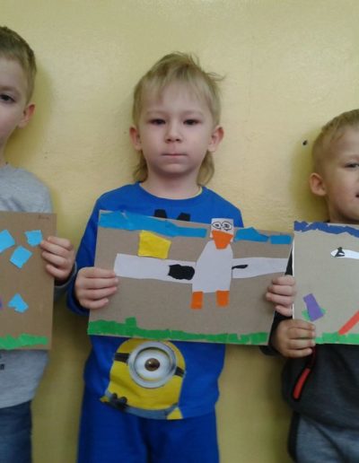 Praca plastyczna: Bociany - wycinanka i wydzieranka 8