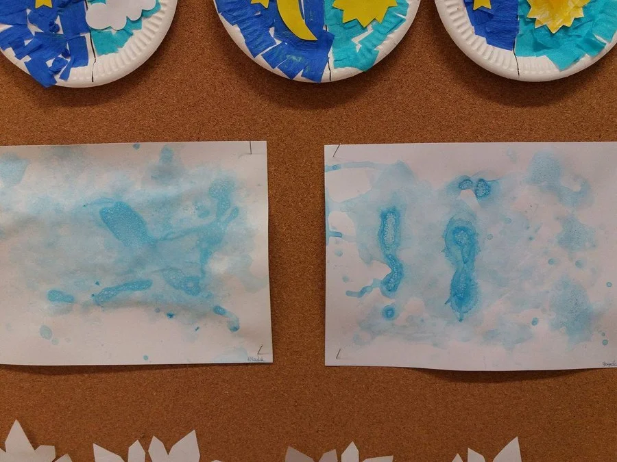 Praca plastyczna: Chmury z baniek mydlanych