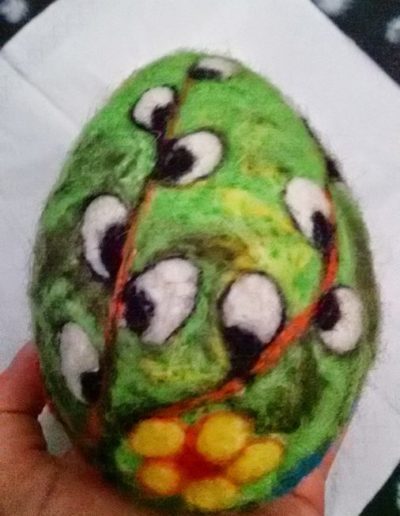 Praca plastyczna: Jajko z wełny - styropianowe 3