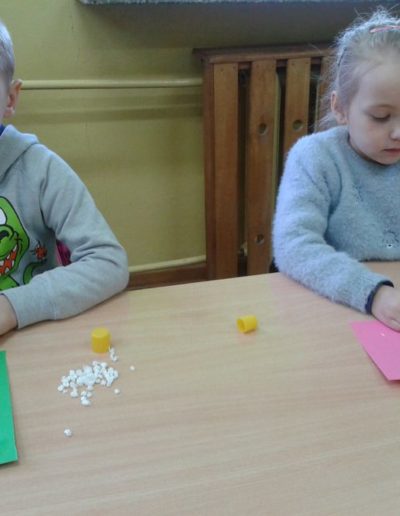 Praca plastyczna: Kartka świąteczna - Zajączek 8