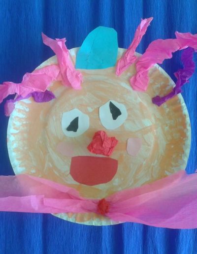 Praca plastyczna: Klaun z papierowego talerzyka 3