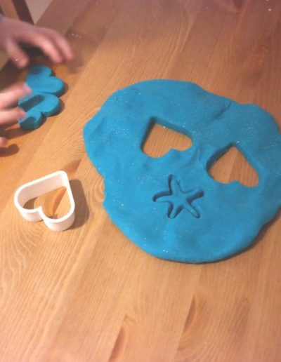 Praca plastyczna: Masa FROZEN z mąki i sody 3