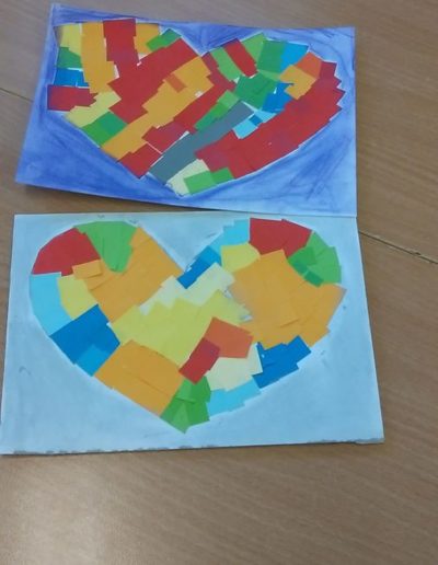 Praca plastyczna: Mozaika - serca (witraż) 2