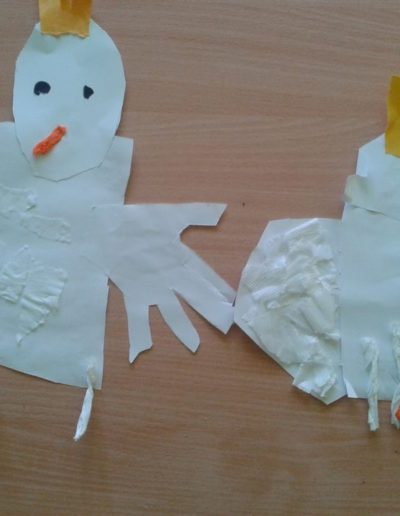 Praca plastyczna: Orzeł biały z odrysowanych rączek 3