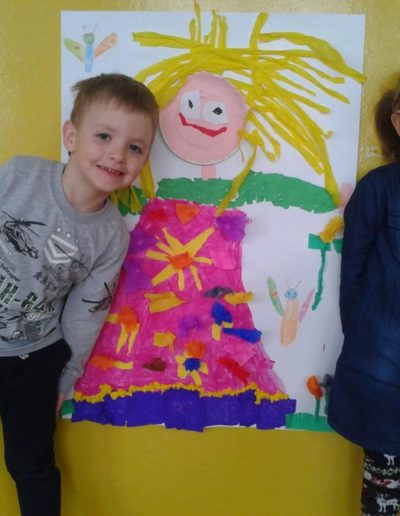 Pani Wiosna farbkami malowana - praca grupowa 4