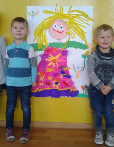 Pani Wiosna farbkami malowana - praca grupowa 6