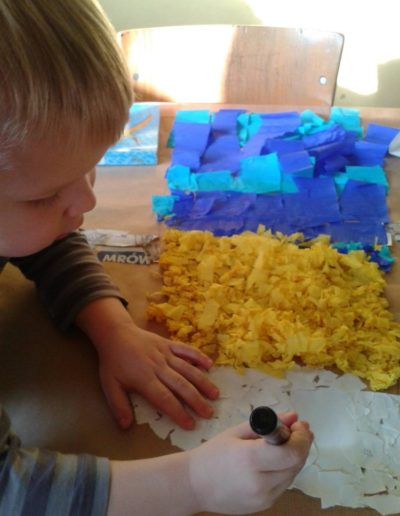 Praca plastyczna: Pani Zima z bibuły 3