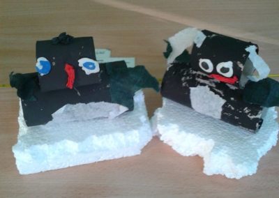 Praca plastyczna: Pingwinki z rolki po papierze
