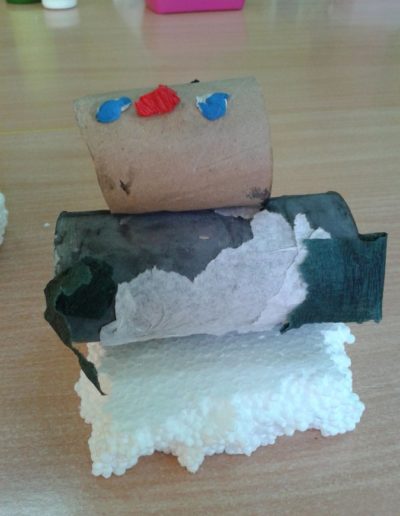 Praca plastyczna: Pingwinki z rolki po papierze 2