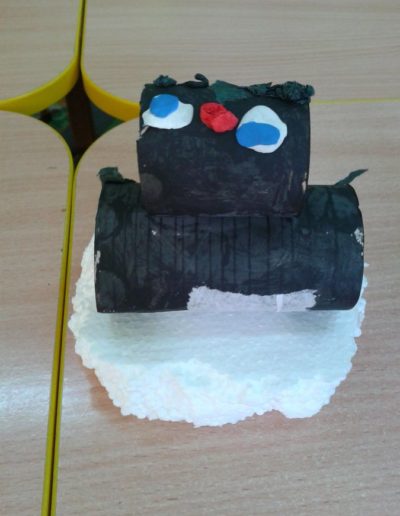 Praca plastyczna: Pingwinki z rolki po papierze 4