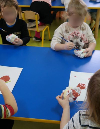 Praca plastyczna: Polskie Pączki z gazety 1