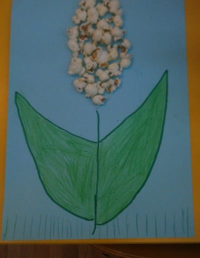 Praca plastyczna: Popcornowy kwiatek 3