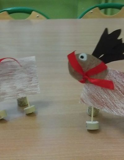 Praca plastyczna: Rudolf z korka i wykałaczki 2