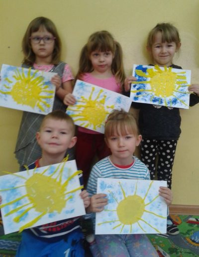 Praca plastyczna: Słoneczko - wyklejanka 3