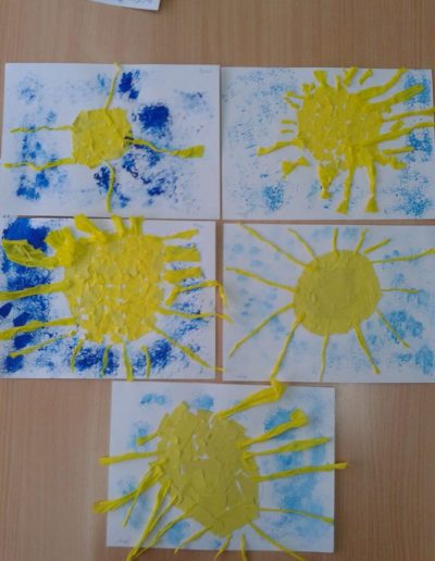 Praca plastyczna: Słoneczko - wyklejanka 4