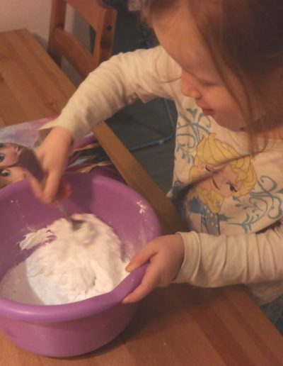 Praca plastyczna: Śniegowa masa 1