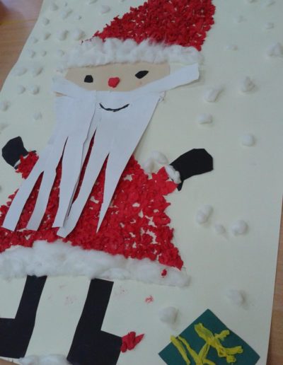 Praca plastyczna: Święty Mikołaj z brystolu - praca grupowa 9