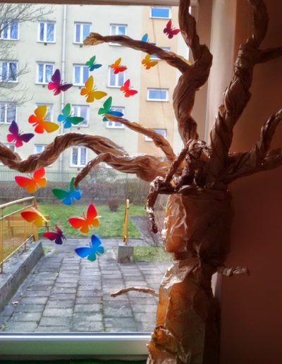 Praca plastyczna: Wiosenne drzewo rozmiar XXL 3