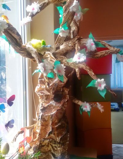 Praca plastyczna: Wiosenne drzewo rozmiar XXL 4