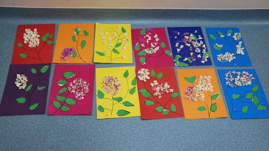 Praca plastyczna: Wiosenna gałązka bzu z popcornu