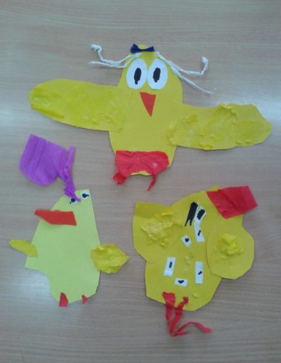 Praca plastyczna: Kurczaczki - wycinanka 1