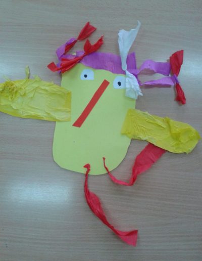 Praca plastyczna: Kurczaczki - wycinanka 4