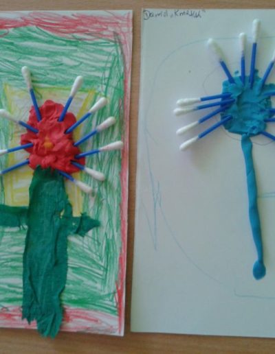 Praca plastyczna: Kwiatek z patyczków do uszu 1