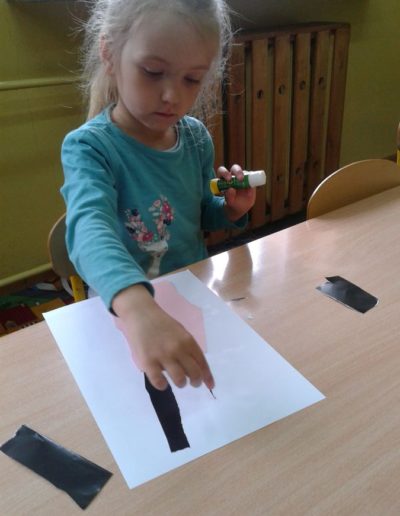 Praca plastyczna: Mój dom - wycinanka 9