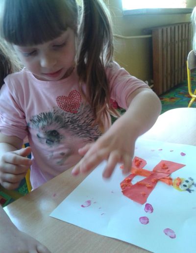 Praca plastyczna: Motylki - wycinanka 11