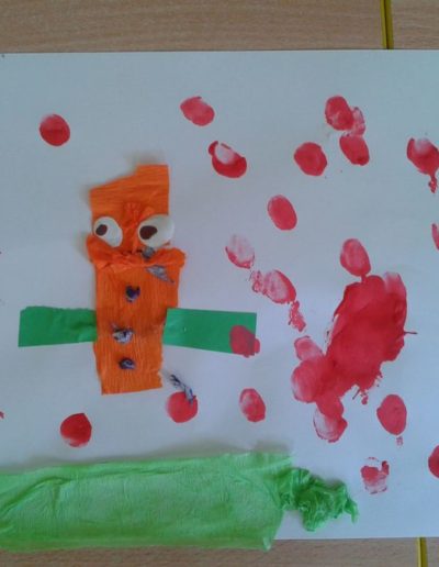 Praca plastyczna: Motylki - wycinanka 12