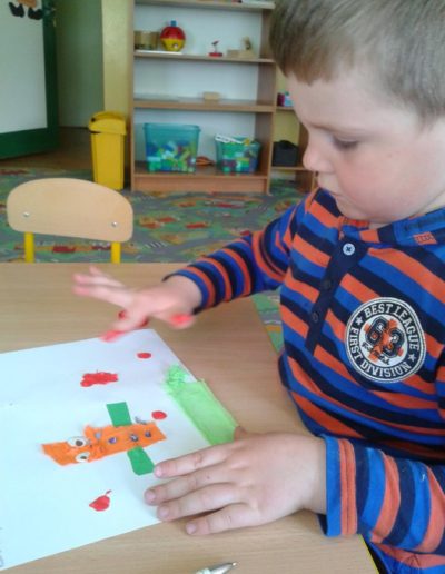 Praca plastyczna: Motylki - wycinanka 14