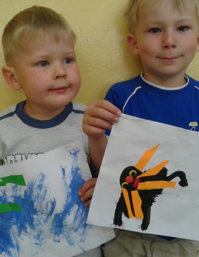 Praca plastyczna: Piesek malowany farbkami 1