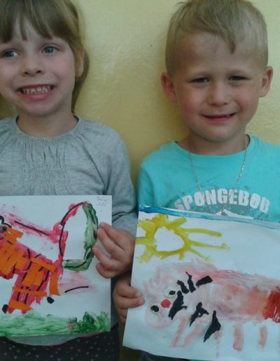 Praca plastyczna: Piesek malowany farbkami 3