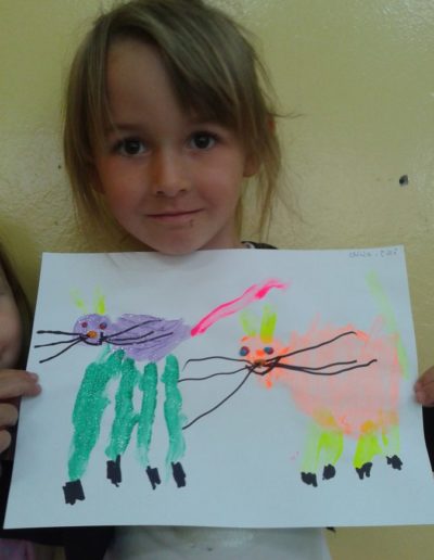 Praca plastyczna: Piesek malowany farbkami 5