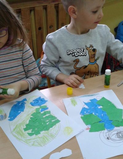 Praca plastyczna: Jak dbamy o czystość naszej planety - wydzieranka 62