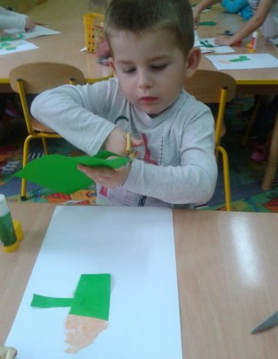 Praca plastyczna: Leśniczy opiekunem lasu 10