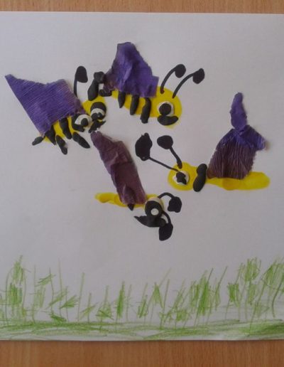 Praca plastyczna: Pszczółki z bibuły 10