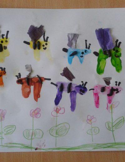 Praca plastyczna: Pszczółki z bibuły 6