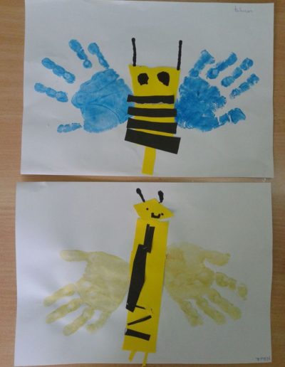 Praca plastyczna: Pszczółki z odrysowanej dłoni 12
