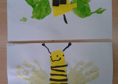 Praca plastyczna: Pszczółki z odrysowanej dłoni