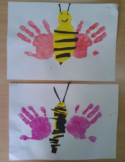 Praca plastyczna: Pszczółki z odrysowanej dłoni 8
