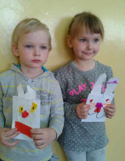 Praca plastyczna: Zajączki wielkanocne z koperty 4