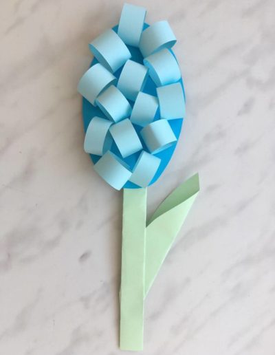 Praca plastyczna: Hiacynty z papieru 13
