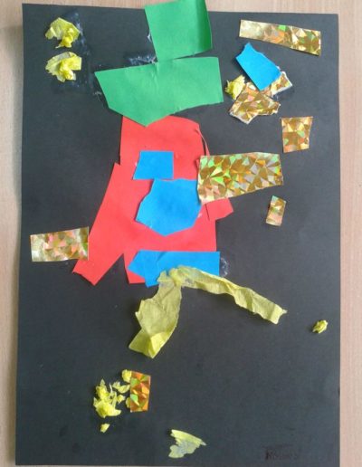 Praca plastyczna: Kosmos z bibuły 7