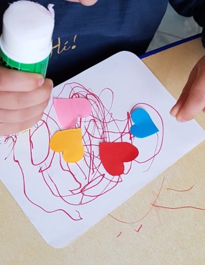 Praca plastyczna: Laurka aparat 6