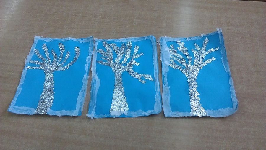 Praca plastyczna: Mroźne drzewa z folii aluminiowej