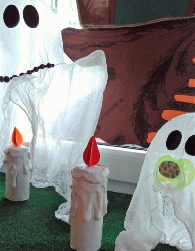 Praca plastyczna: Przyjazne duszki z gazy / pieluszki tetrowej 5