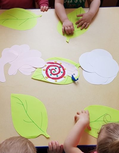 Praca plastyczna: Ślimak na liściu 17